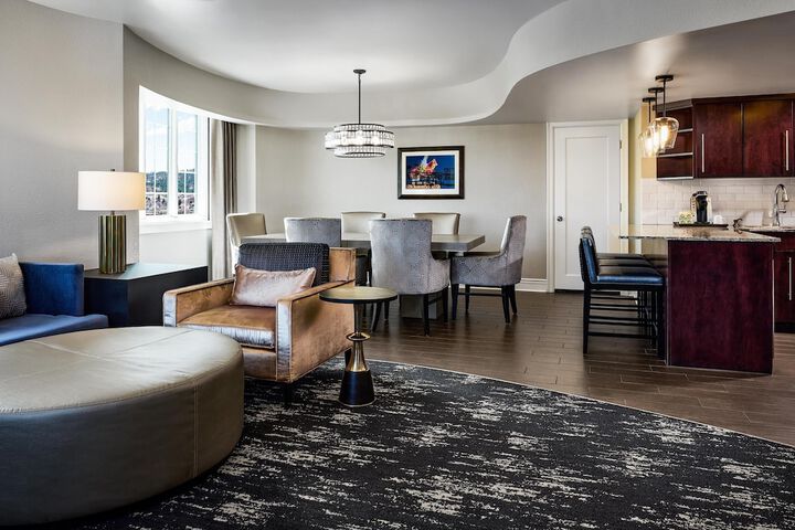 Hotel Alex Johnson Rapid City Curio Collection by Hilton