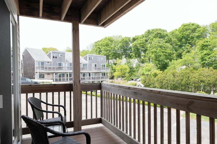 Aspinquid Resort