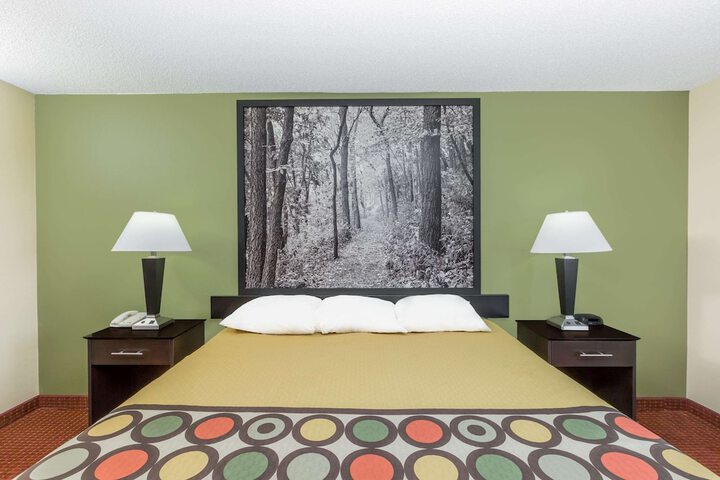 Room 14 of 17