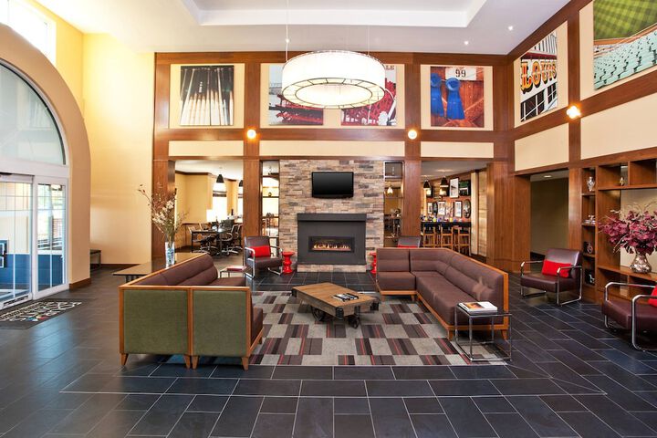 Hotel Interior 7 of 39