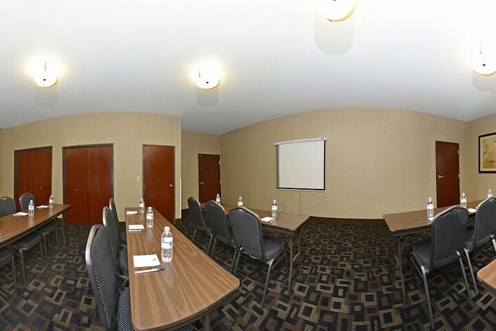 Best Western Plus Prairie Inn