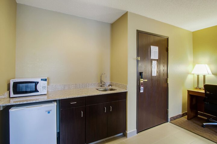 Room 20 of 38