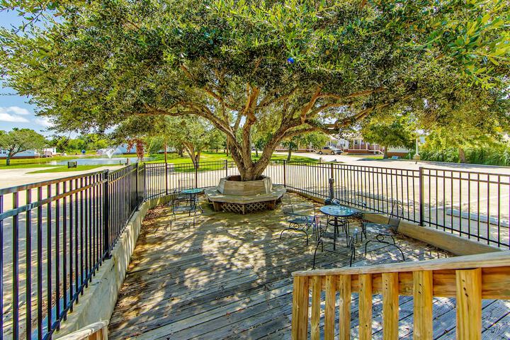 Terrace/Patio 70 of 77