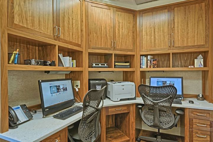 Business Center 46 of 46