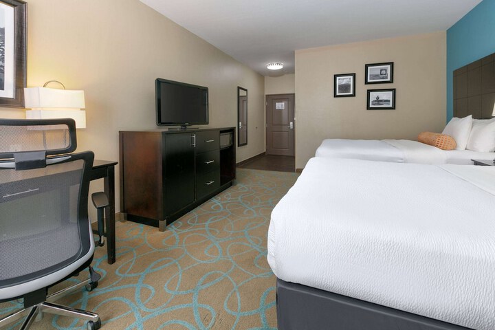 Room 21 of 61