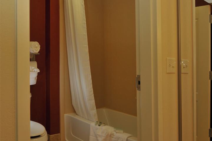 Room 12 of 23