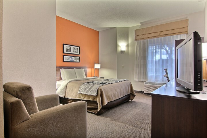 Room 48 of 72