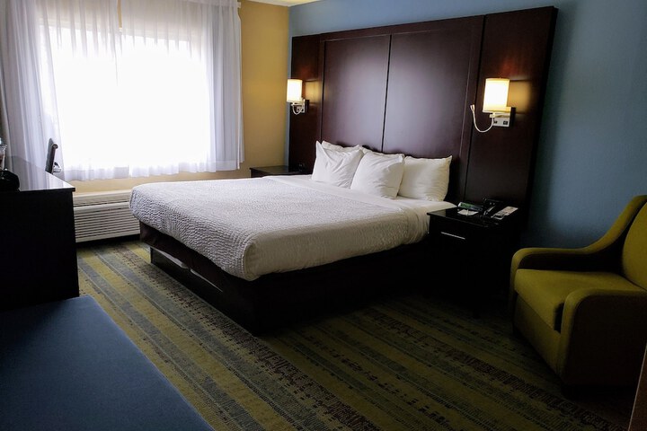 Room 68 of 131