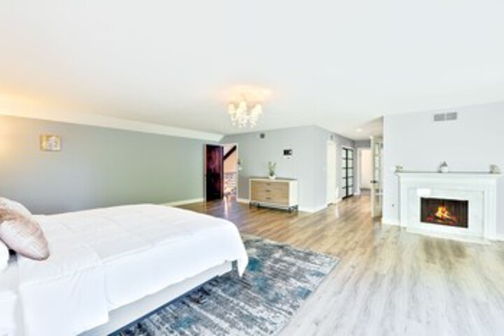 5BDRM Villa Via Mil Cumbres