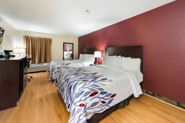 Room 33 of 46
