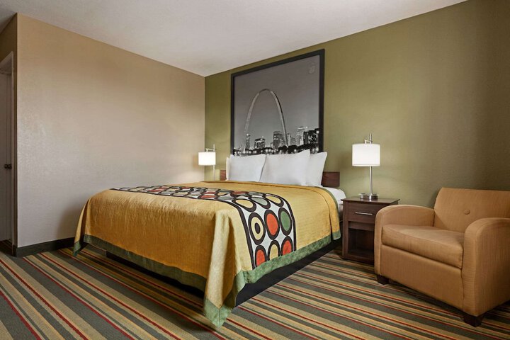 Room 30 of 40