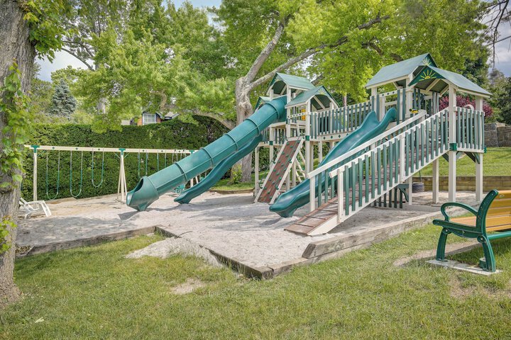 New Fairfield Vacation Rental w / Lake Views!