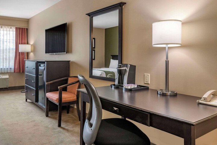 Room 34 of 50