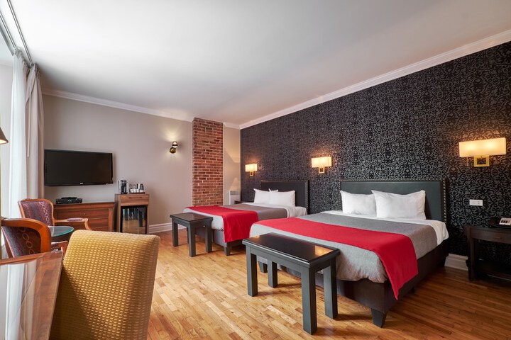Room 16 of 47