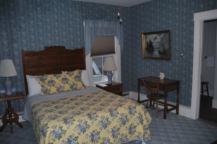 Room 52 of 70