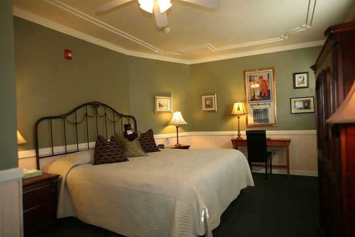 Gunn House Hotel