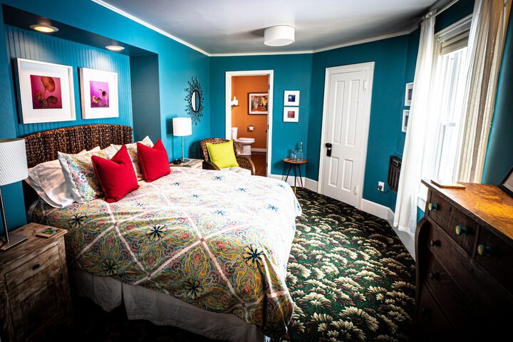 Room 14 of 65