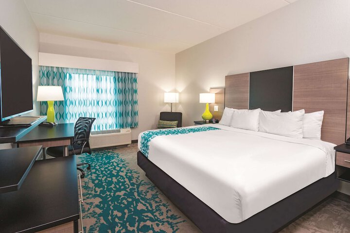 La Quinta Inn & Suites by Wyndham Cleveland near Lee Univ