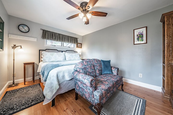 Room 73 of 152