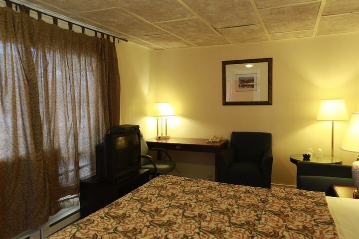 Room 12 of 37