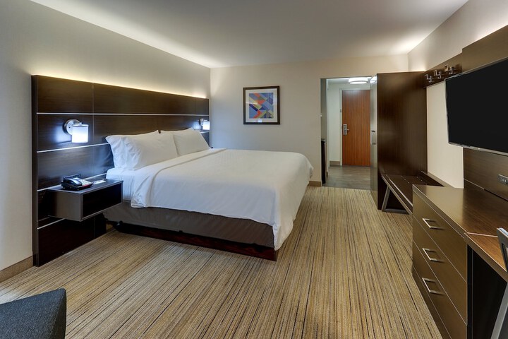 Holiday Inn Express & Suites Troy by IHG