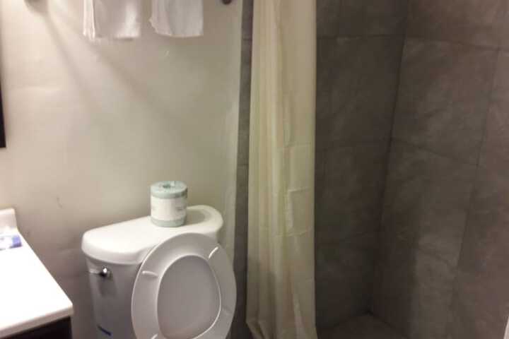 Room 14 of 18