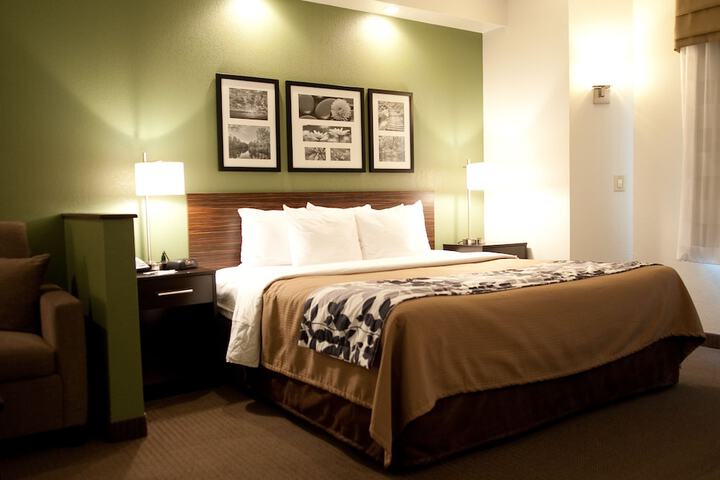 Room 17 of 51
