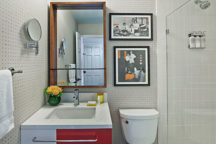 Room 37 of 53