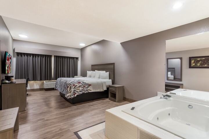 Room 35 of 46