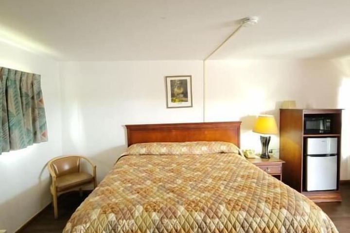 Daniels Motel