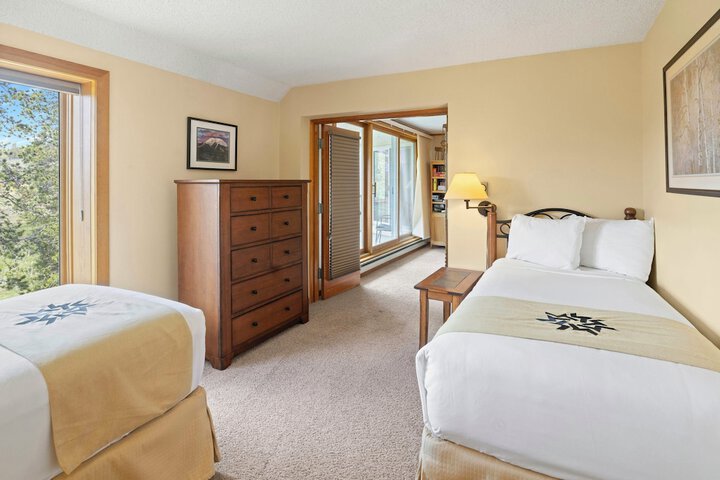 Evergreen Condominiums by Vail Resorts