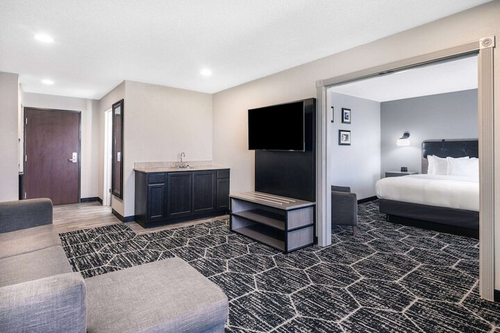 Room 16 of 27