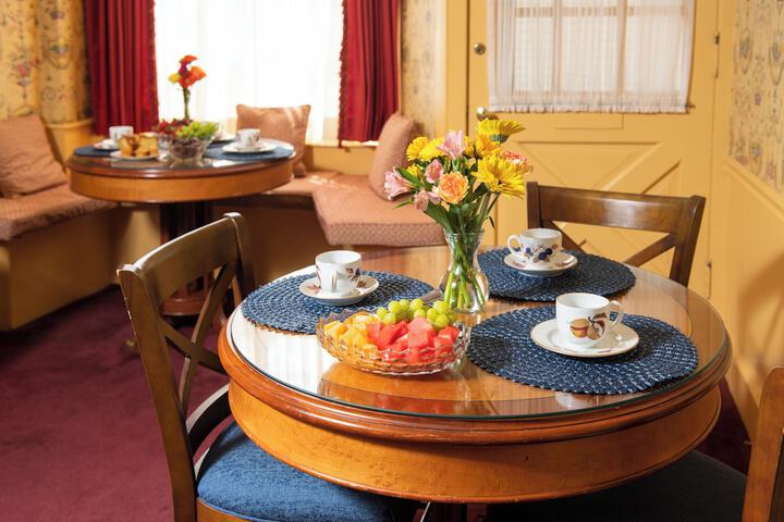 Breakfast/Coffee Service 146 of 156