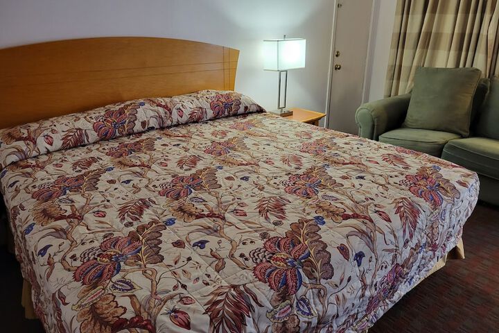 Room 30 of 50