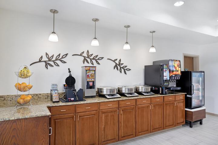 Best Western Plus Executive Hotel & Suites