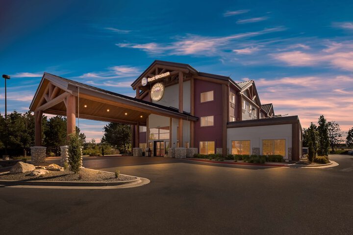 Hotel 2 of 33