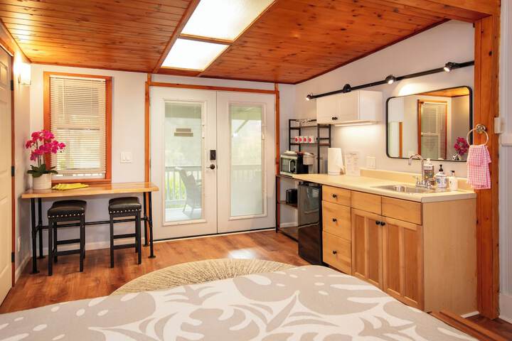 Aloha Junction Bed and Breakfast