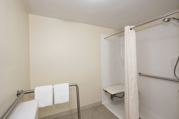 Room 22 of 28