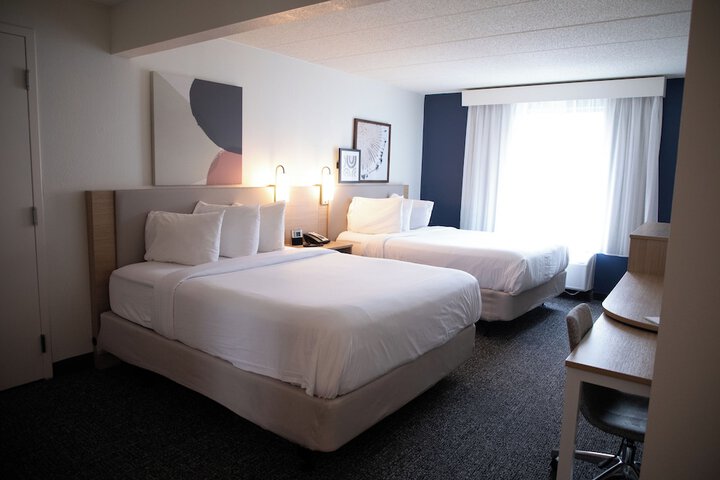 Spark by Hilton Mechanicsburg