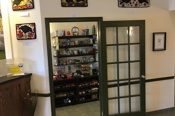 Gift Shop 77 of 86