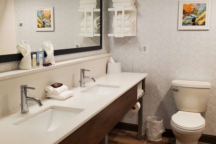 Hampton Inn Hillsville