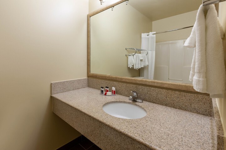 Room 8 of 31