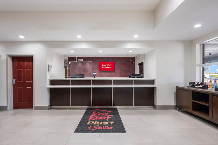 Hotel Interior 11 of 33