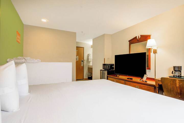 Room 53 of 61