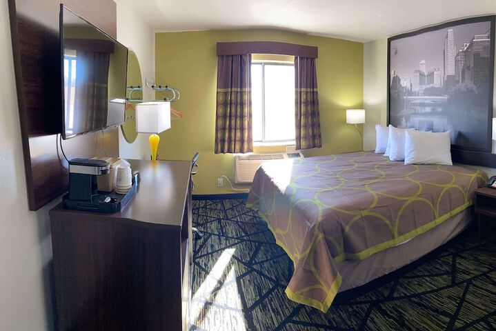 Room 9 of 22