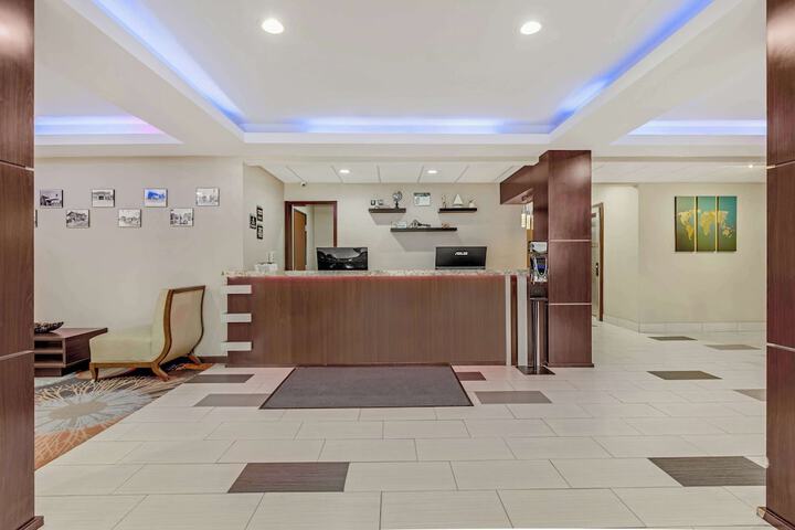 Hotel Interior 7 of 31