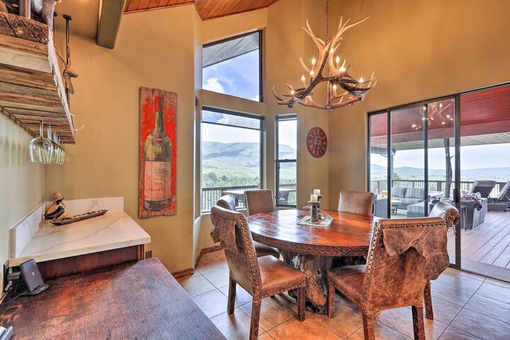 AZ Rim Retreat in Pine W / deck Hot Tub & Views!