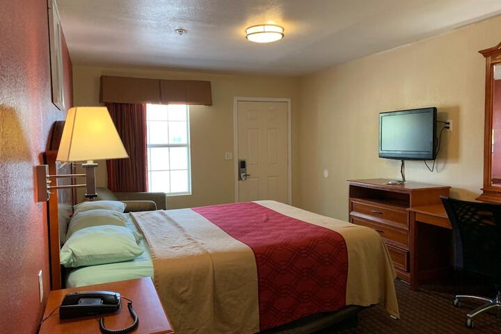 Room 16 of 27