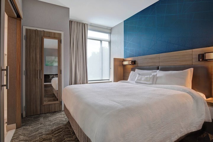 Room 21 of 34