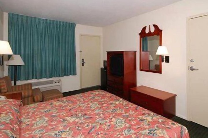 Room 20 of 26